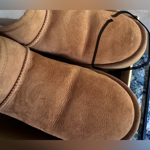 UGG WOMENS CLASSIC ULTRA MINI BROWN BOOTIE SLIPPERS women 11 MEDIUM - Picture 2 of 5